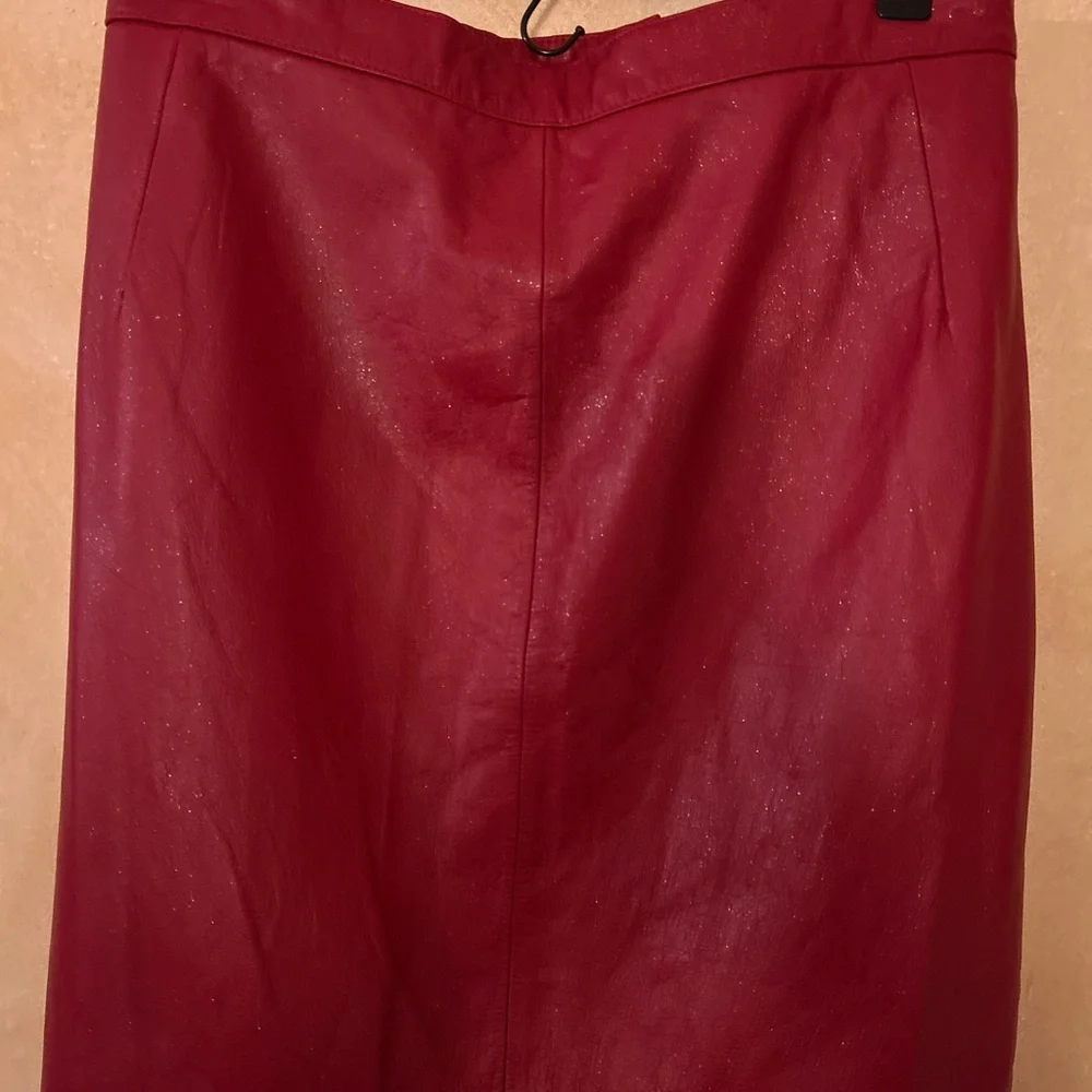 CBO New  York  Red w/ Gold Flakes Pencil Skirt - Picture 2 of 8